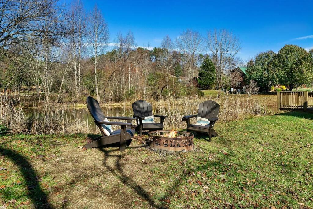 فيلا Spectacular Mtns Views With Private Hot Tub With Pool Table And Private Pond سيفيرفيل المظهر الخارجي الصورة