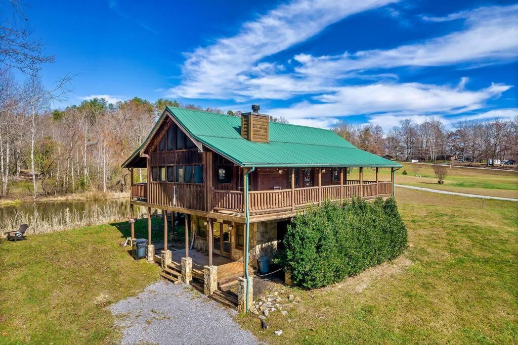فيلا Spectacular Mtns Views With Private Hot Tub With Pool Table And Private Pond سيفيرفيل المظهر الخارجي الصورة