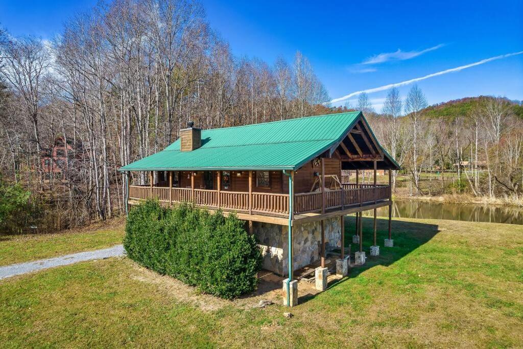 فيلا Spectacular Mtns Views With Private Hot Tub With Pool Table And Private Pond سيفيرفيل المظهر الخارجي الصورة