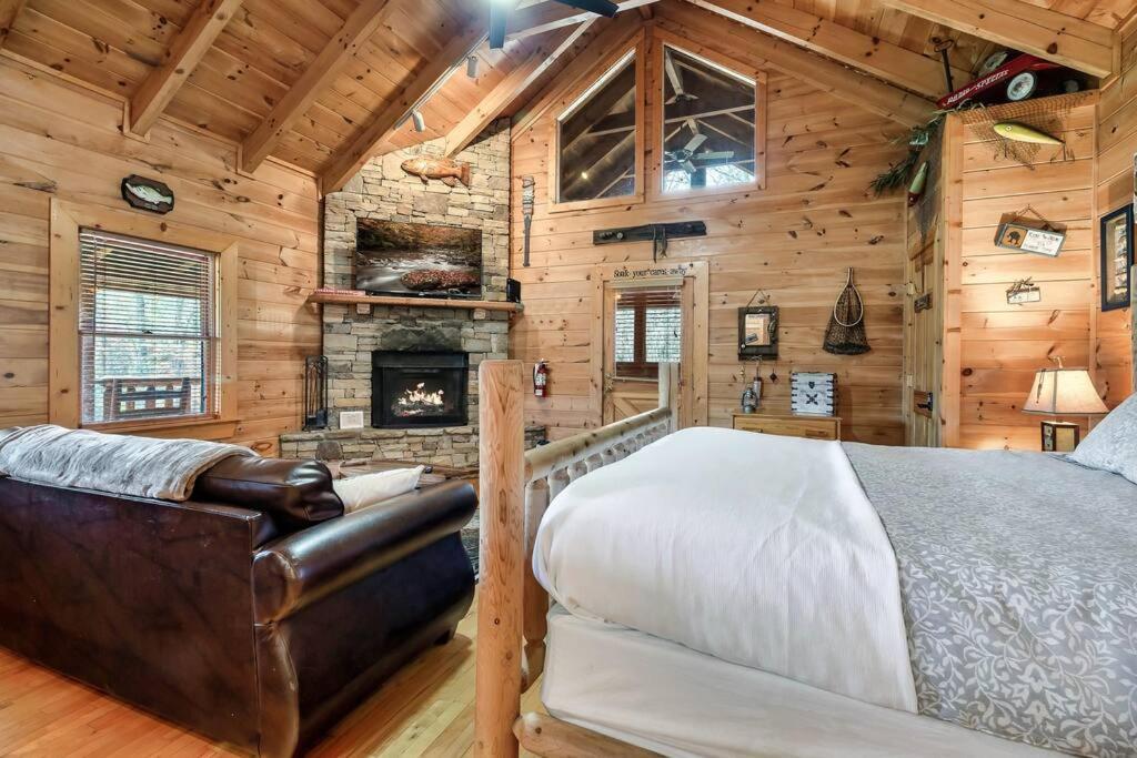 فيلا Spectacular Mtns Views With Private Hot Tub With Pool Table And Private Pond سيفيرفيل المظهر الخارجي الصورة