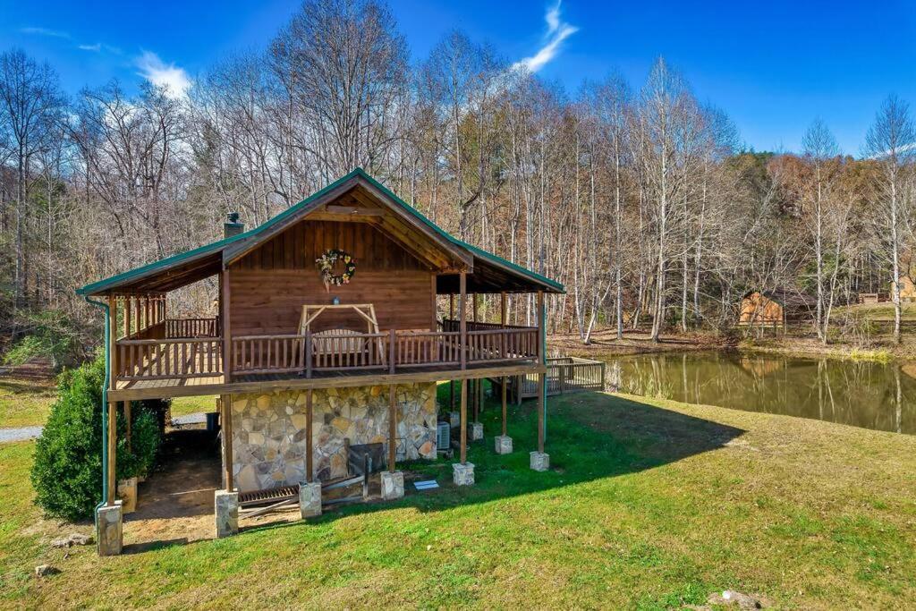 فيلا Spectacular Mtns Views With Private Hot Tub With Pool Table And Private Pond سيفيرفيل المظهر الخارجي الصورة