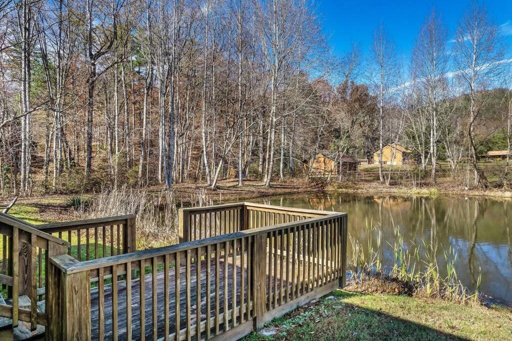 فيلا Spectacular Mtns Views With Private Hot Tub With Pool Table And Private Pond سيفيرفيل المظهر الخارجي الصورة