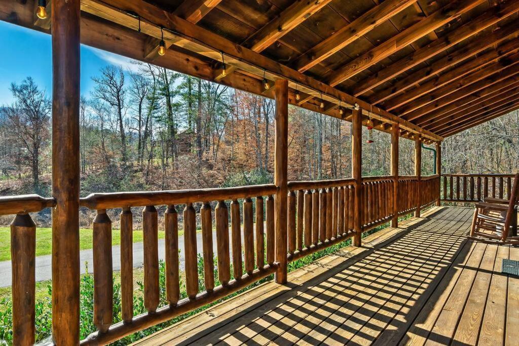 فيلا Spectacular Mtns Views With Private Hot Tub With Pool Table And Private Pond سيفيرفيل المظهر الخارجي الصورة