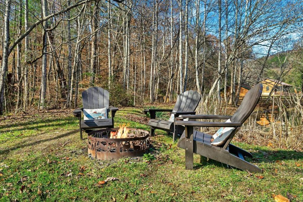 فيلا Spectacular Mtns Views With Private Hot Tub With Pool Table And Private Pond سيفيرفيل المظهر الخارجي الصورة