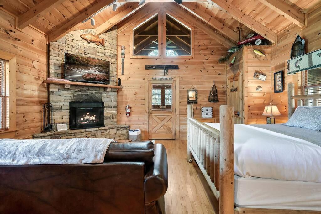 فيلا Spectacular Mtns Views With Private Hot Tub With Pool Table And Private Pond سيفيرفيل المظهر الخارجي الصورة