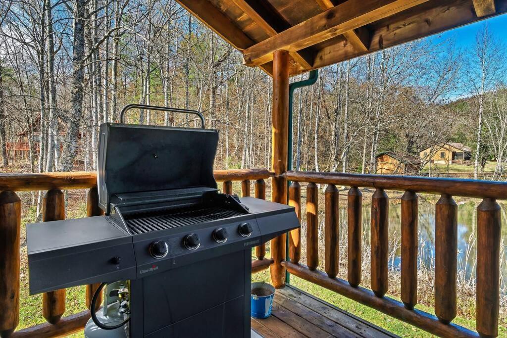 فيلا Spectacular Mtns Views With Private Hot Tub With Pool Table And Private Pond سيفيرفيل المظهر الخارجي الصورة